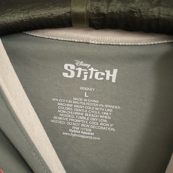 Cropped Stitch Tee 👽🌴 - Picture 3 of 6